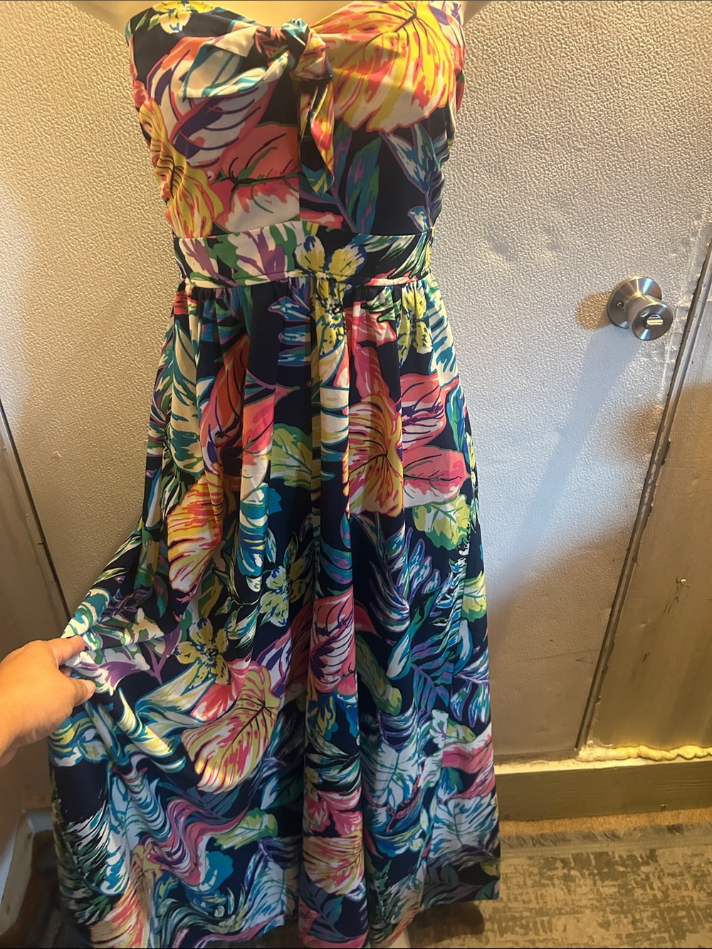 eesome Navy Strapless Floral Tie-Front Maxi jumpsuit in Multicolor